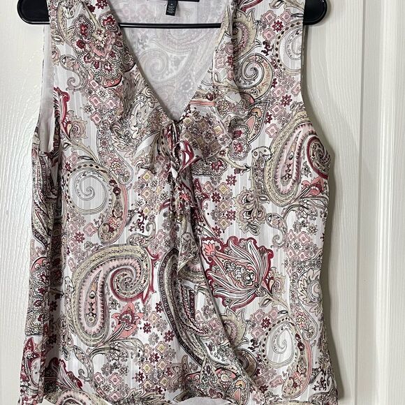 White House Black Market Paisley Print Ruffle Shell Tank Top Blouse Size M - Picture 3 of 7